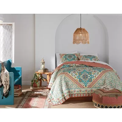 Distant Lands Dominica Quilt Set