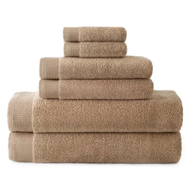 Liz Claiborne Signature Plush Bath Towel