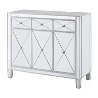  Ilbarnes 3-Door Cabinet