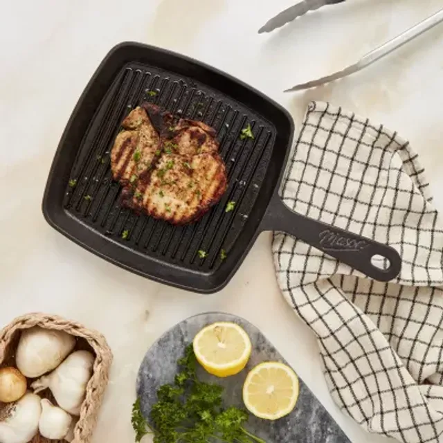 Smith and Clark Cast Iron 8 Square Grill Pan - Black