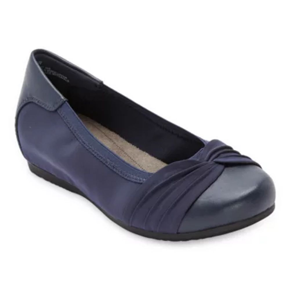 Baretraps Womens Marcie Slip-On Shoe