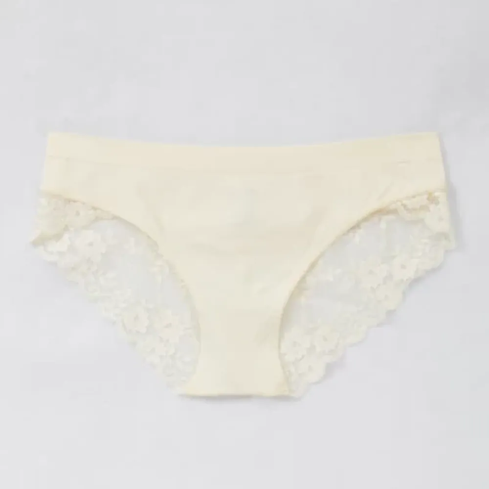 Ambrielle Seamless Lace Cheeky Panty 14p050