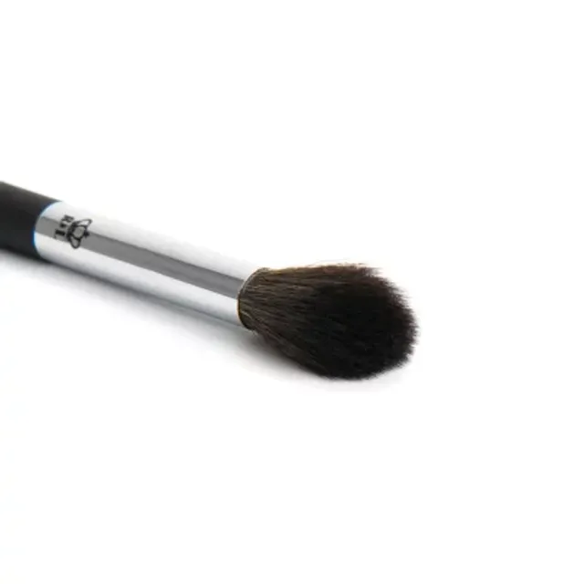 Morphe M332 Domed Fluffy Crease Brush