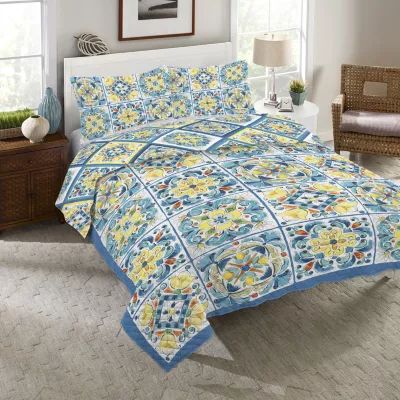 Laural Home Mediterranean Breeze Quilt Set