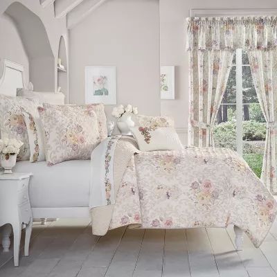 Royal Court Chardonnay Floral Quilt Set