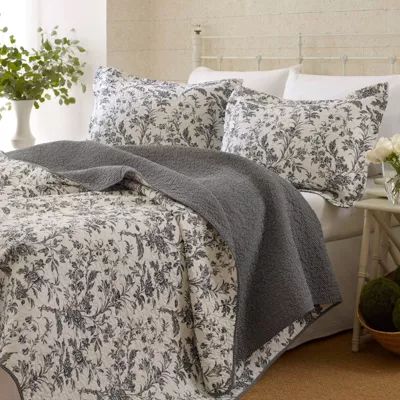 Laura Ashley Amberly Quilt Set