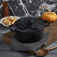 Smith & Clark Skull Cast Iron 3-qt. Dutch Oven with Lid