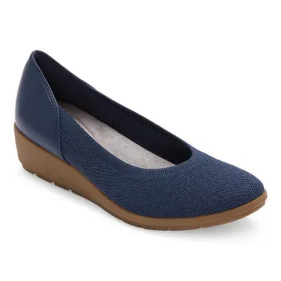 Baretraps Womens Marily Slip-On Shoe