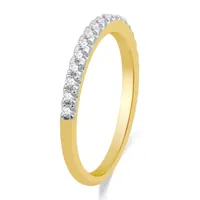 (H-I / I1) 1/4 CT. T.W. Lab Grown White Diamond 10K Gold Wedding Band