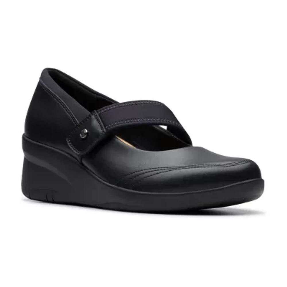 Clarks Womens Suttyn May Slip-On Shoe