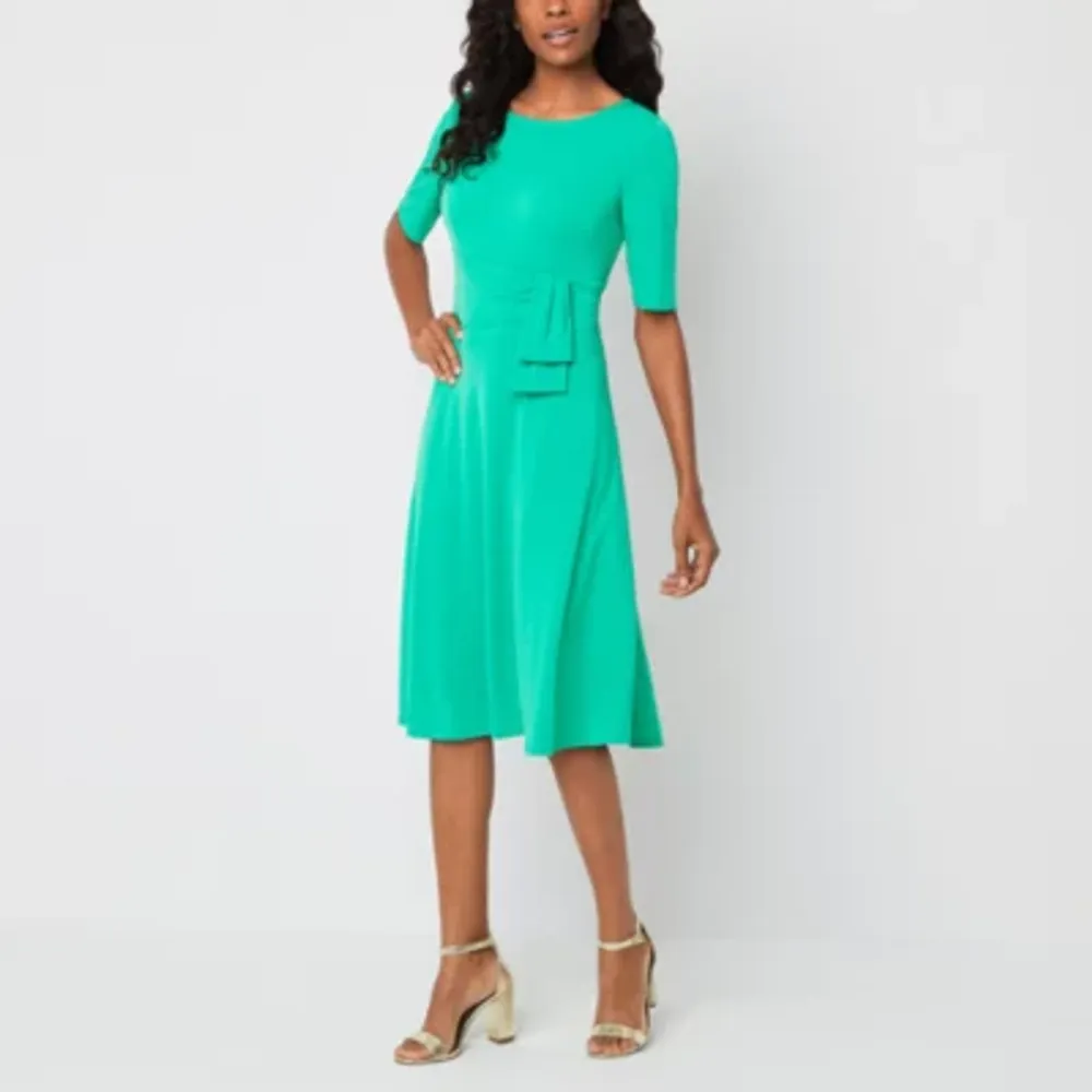 How To Wear A Green Shift Flare Dress?