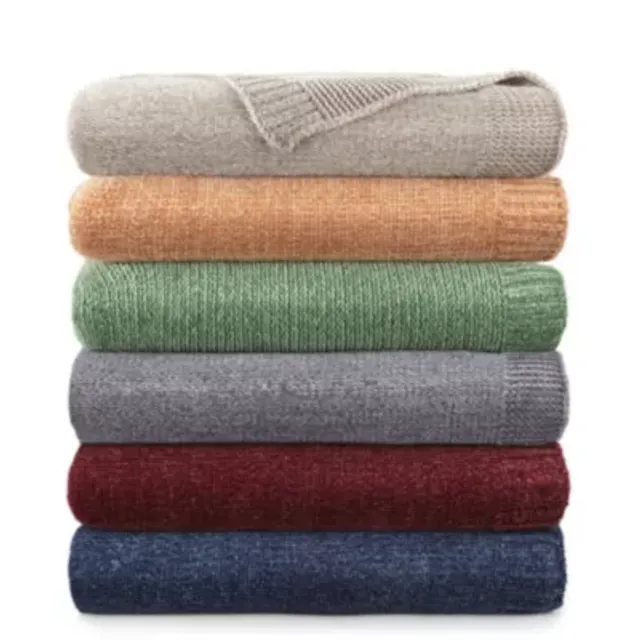 Liz Claiborne Plush Towels