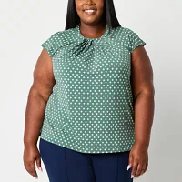 Liz Claiborne Plus Womens Round Neck Sleeveless Blouse
