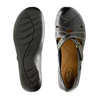 Clarks Womens Ashland Spin Q Closed Toe Slip-On Shoe