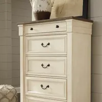 Signature Design by Ashley® Roanoke 5-Drawer Chest