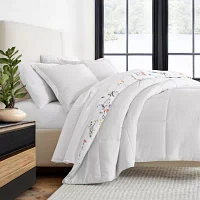 Casual Comfort Meadow Floral Midweight Down Alternative Comforter Set