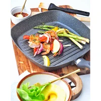 IMUSA Gusto 11" Deep Non-Stick Square Grill Pan