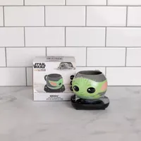 Uncanny Brands Star Wars Mug Warmer with Baby Yoda Molded Mug – Keeps Your Favorite Beverage Warm - Auto Shut On/Off