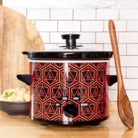 Uncanny Brands Dungeons and Dragons 2qt Slow Cooker - Cook With Your Favorite Classic Fantasy Game