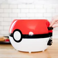 Uncanny Brands Pokemon Pokeball Halo Toaster – Toasts a Pokeball On Your Bread