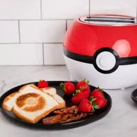 Uncanny Brands Pokemon Pokeball Halo Toaster – Toasts a Pokeball On Your Bread