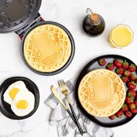 Uncanny Brands Pokémon Charmander Waffle Maker - Make Bounty Charmander Waffles -  Kitchen Appliance