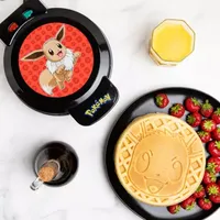 Uncanny Brands Pokémon Eevee Waffle Maker - Make Bounty Eevee Waffles -  Kitchen Appliance