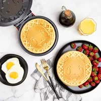 Uncanny Brands Pokémon Eevee Waffle Maker - Make Bounty Eevee Waffles -  Kitchen Appliance