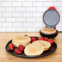 Uncanny Brands Pokémon Pikachu Mini Waffle Maker - Pokémon Kitchen Appliance