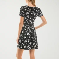 City Triangle Womens Short Sleeve Floral Fit + Flare Dress Juniors