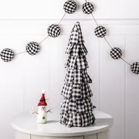 Glitzhome Black & White Plaid Garland