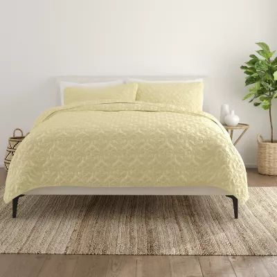 Casual Comfort Premium Ultra Soft Damask Pattern Quilted Coverlet Set