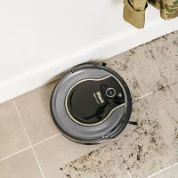 Shark® ION ROBOT™ 750 Vacuum with Wi-Fi Connectivity + Voice Control (RV750)