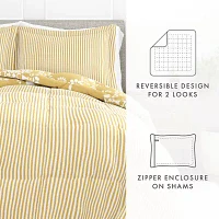 Casual Comfort Daisy Medallion Reversible Down-Alternative Comforter