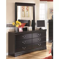 Signature Design by Ashley® Gilmore Dresser