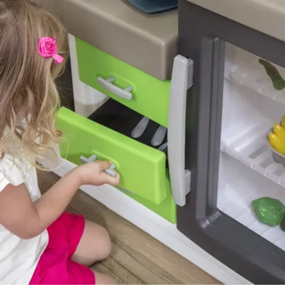 Step2 Euro Edge Kitchen Play Kitchen