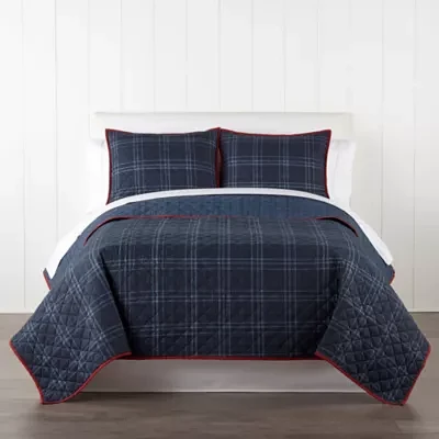 IZOD Aberdeen Reversible Quilt