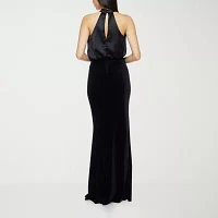 Premier Amour Velvet Womens Sleeveless Evening Gown