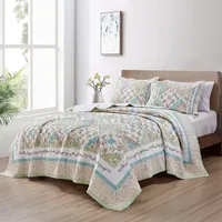 Laurel Manor Valeria Quilt