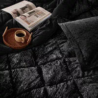 Intelligent Design Isabel Velvet Duvet Cover Set with decorative pillow