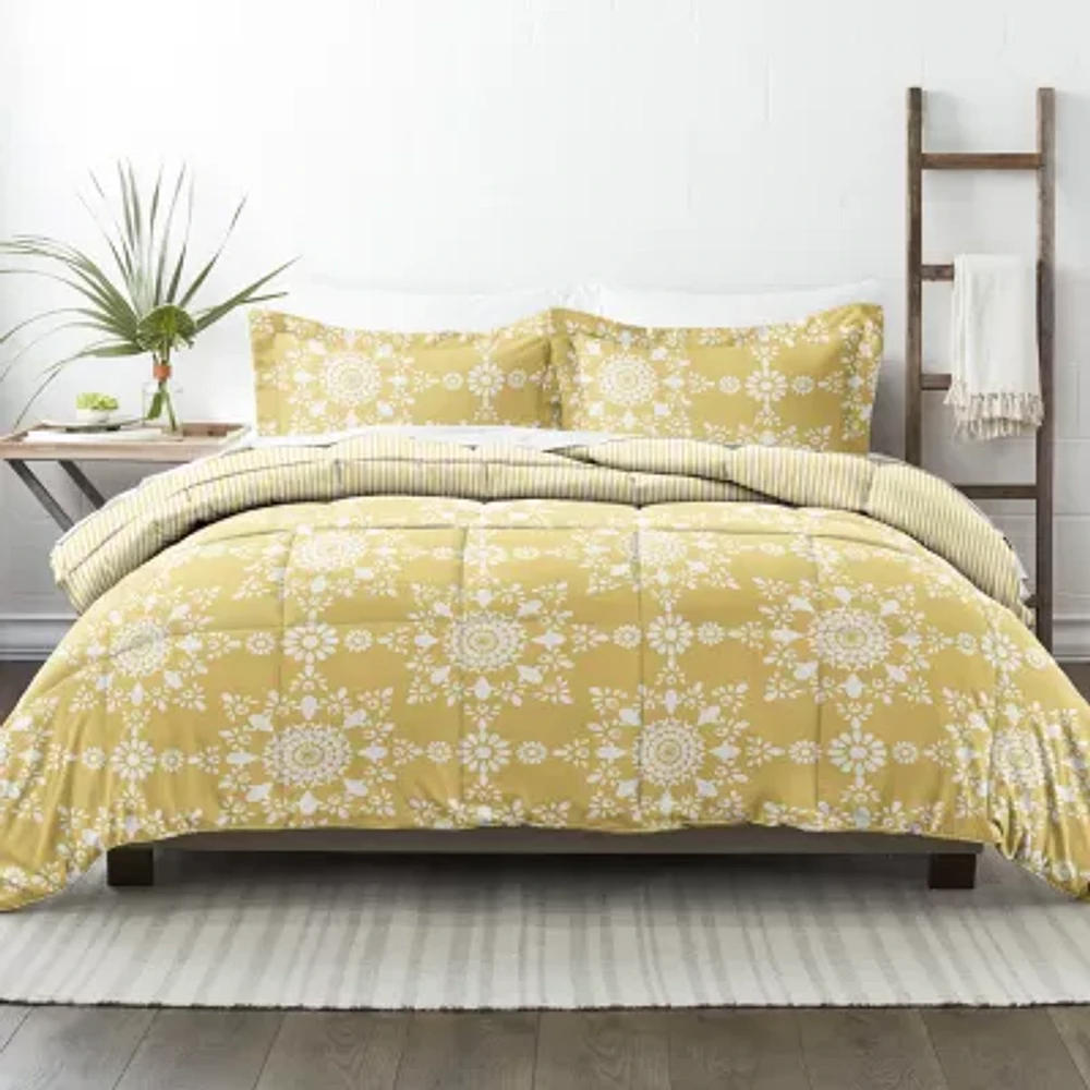 Casual Comfort Daisy Medallion Reversible Down-Alternative Comforter