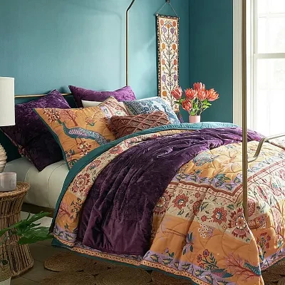 Distant Lands Ophelia Quilt Set