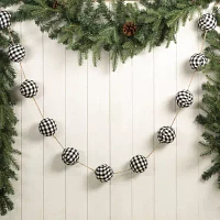 Glitzhome 2pc Plaid Indoor Christmas Garland