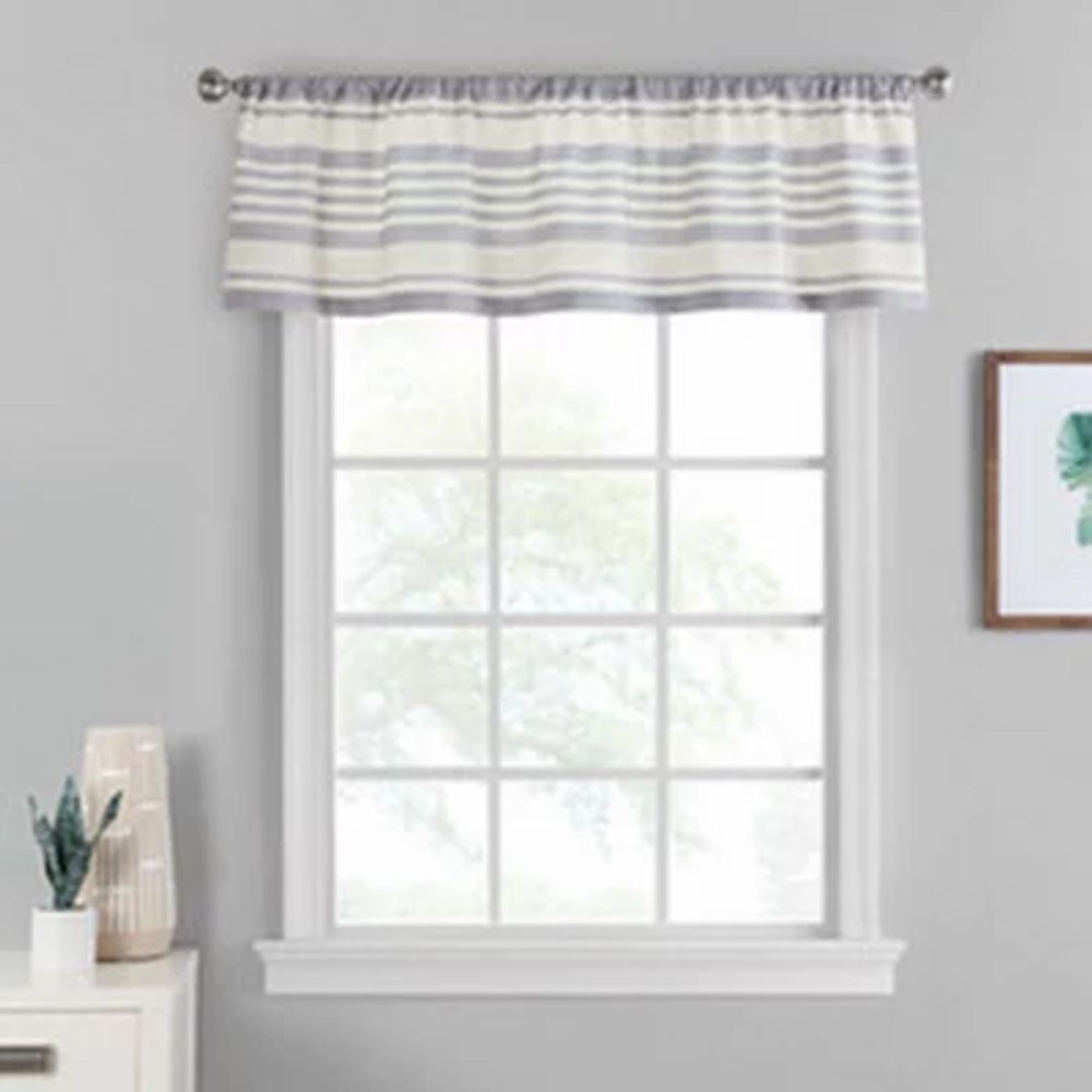 Vue Vinstra Rod Pocket Tailored Valance