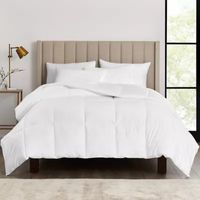 Fieldcrest Luxury Light Warmth Down Alternative Comforter