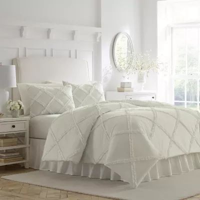 Laura Ashley Adelina Midweight Comforter