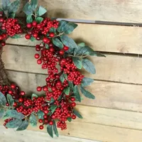 Red Berries and Two-Tone Green Leaves Artificial Christmas Wreath - 18-Inch  Unlit