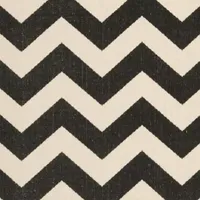 Safavieh Courtyard Collection Cennetig Chevron Indoor/Outdoor Runner Rug