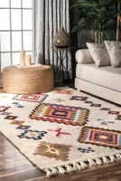 nuLoom Bohemian Tribal Tassel Area Rug