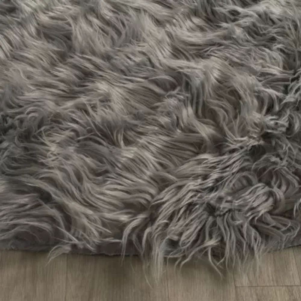 Safavieh Clarisse Solid Round Rugs